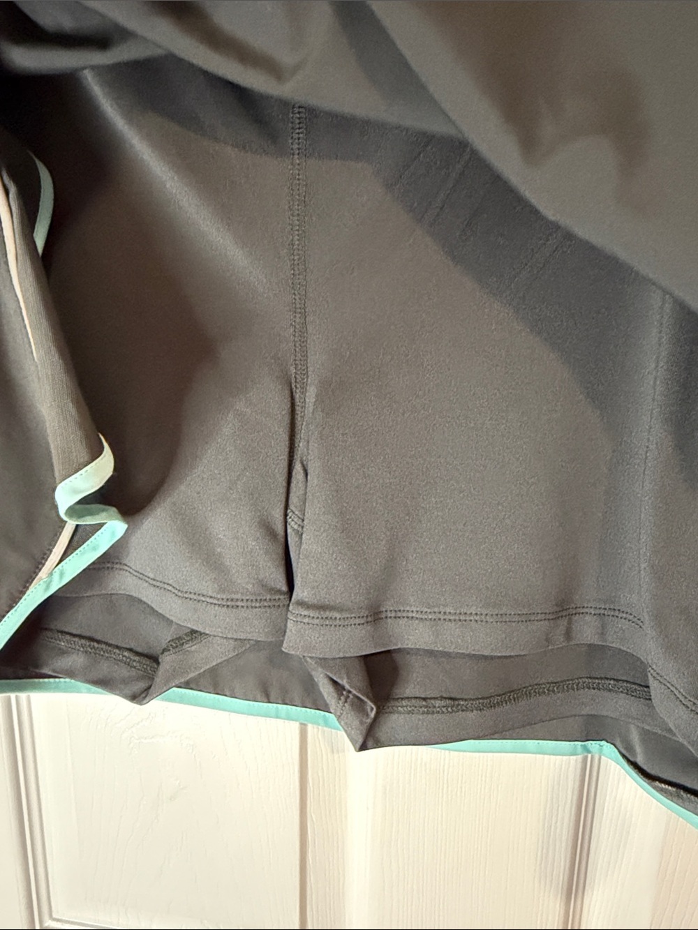 Izod skort - dark gray with mint trim XL - Picture 2 of 5